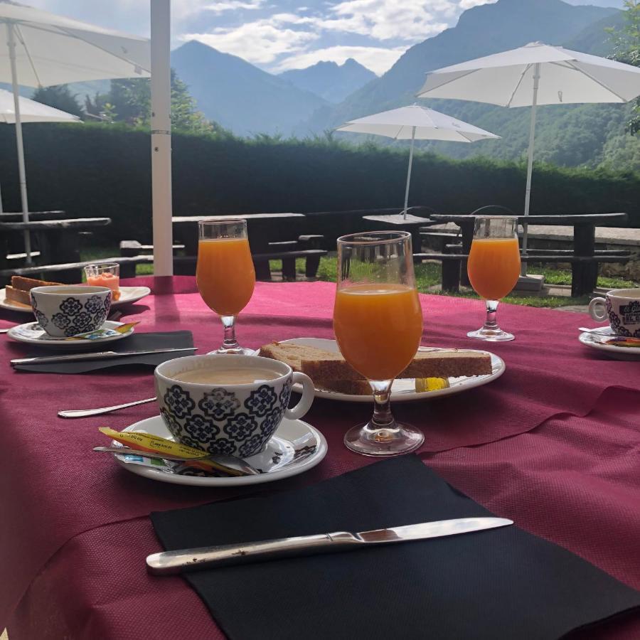 Hotel Restaurante La Carasca Orle ภายนอก รูปภาพ