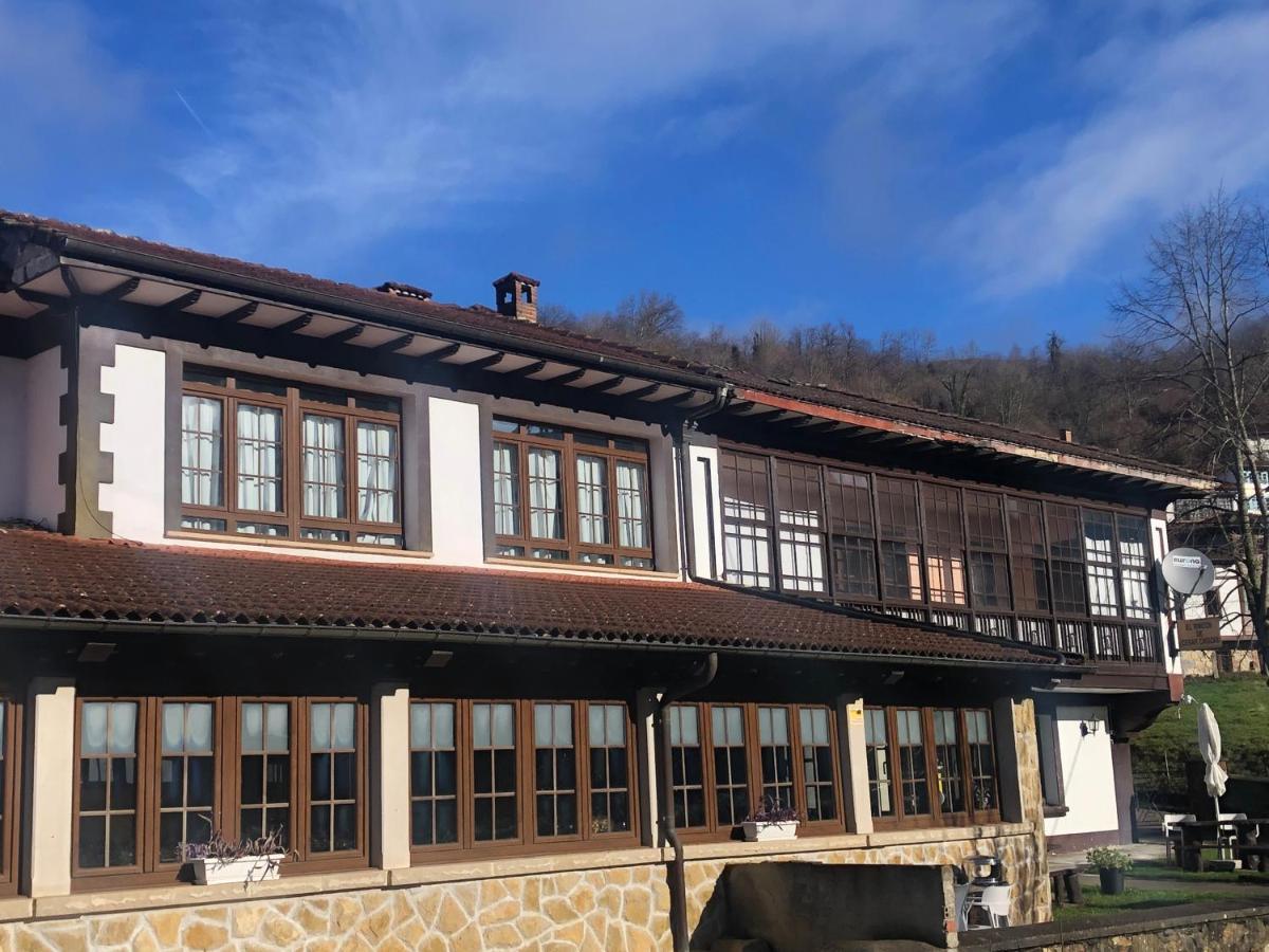 Hotel Restaurante La Carasca Orle ภายนอก รูปภาพ